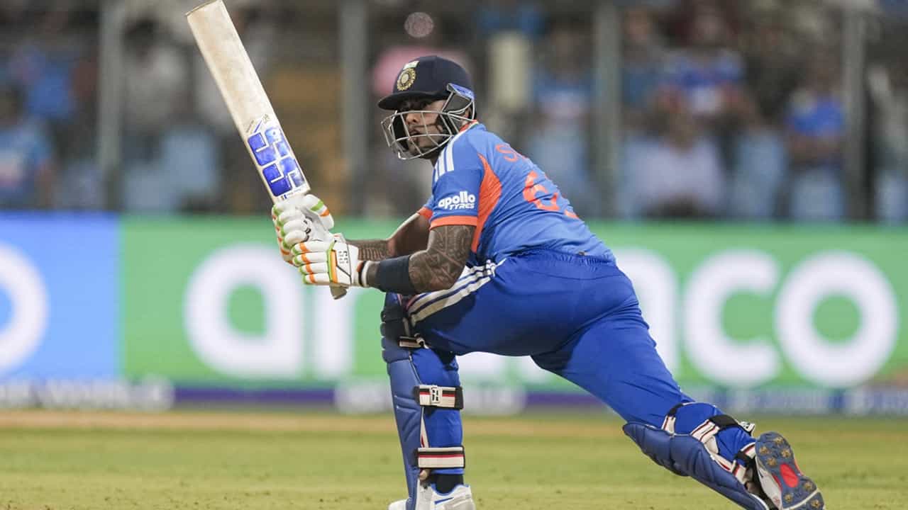 T20 world cup 2026: യുഎസ് ടീമൊക്കെ വേറെ ലെവല്; ഇന്ത്യന് ബാറ്റര്മാര് വിറച്ചു; പിടിച്ചുനിന്നത് സൂര്യ മാത്രം T20 world cup 2026: യുഎസ് ടീമൊക്കെ വേറെ ലെവല്; ഇന്ത്യന് ബാറ്റര്മാര് വിറച്ചു; പിടിച്ചുനിന്നത് സൂര്യ മാത്രം