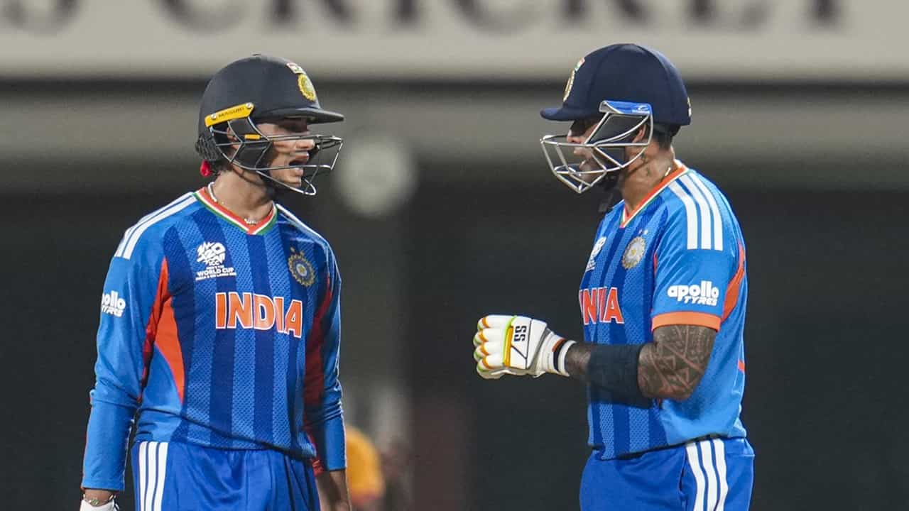 India vs Zimbabwe: ഈ പ്ലേയിങ് ഇലവന് പൊളിച്ചു; അടിയെന്ന് പറഞ്ഞാല് ഒന്നൊന്നരയടി; ഇന്ത്യയ്ക്ക് കൂറ്റന് സ്കോര് India vs Zimbabwe: ഈ പ്ലേയിങ് ഇലവന് പൊളിച്ചു; അടിയെന്ന് പറഞ്ഞാല് ഒന്നൊന്നരയടി; ഇന്ത്യയ്ക്ക് കൂറ്റന് സ്കോര്