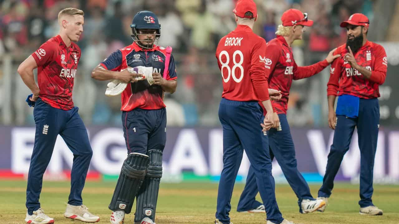 T20 World Cup: മിണ്ടാതെ കൂവിവിളിക്കാതെ കളി കണ്ടോണം! ടി20 ലോകകപ്പിന് വിസിലിന് നിരോധനം