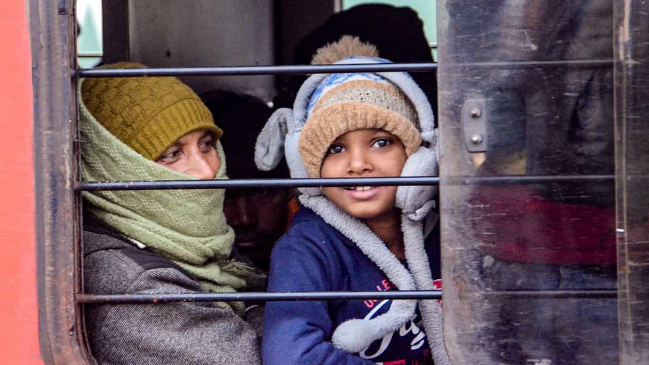 Bengaluru Train: ബെംഗളൂരുവിലേക്ക് മറ്റൊരു ട്രെയിന് കൂടി; ഈ റൂട്ടിലെ യാത്ര എളുപ്പമാകും Bengaluru Train: ബെംഗളൂരുവിലേക്ക് മറ്റൊരു ട്രെയിന് കൂടി; ഈ റൂട്ടിലെ യാത്ര എളുപ്പമാകും