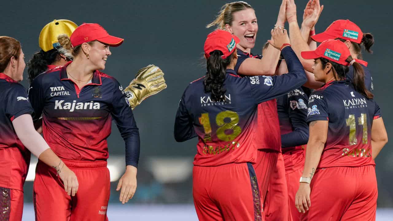 WPL Final 2026 : യോഗമില്ല ഡൽഹിയെ കപ്പ് ഉയർത്താൻ! ആർസിബി WPL ചാമ്പ്യന്മാർ