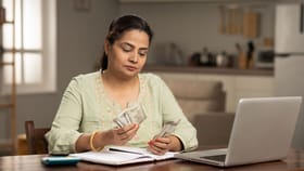 വീട്ടമ്മമാരുടെ എസ്‌ഐപി നികുതി ഭര്‍ത്താവ് അടയ്ക്കണം? നിയമം...