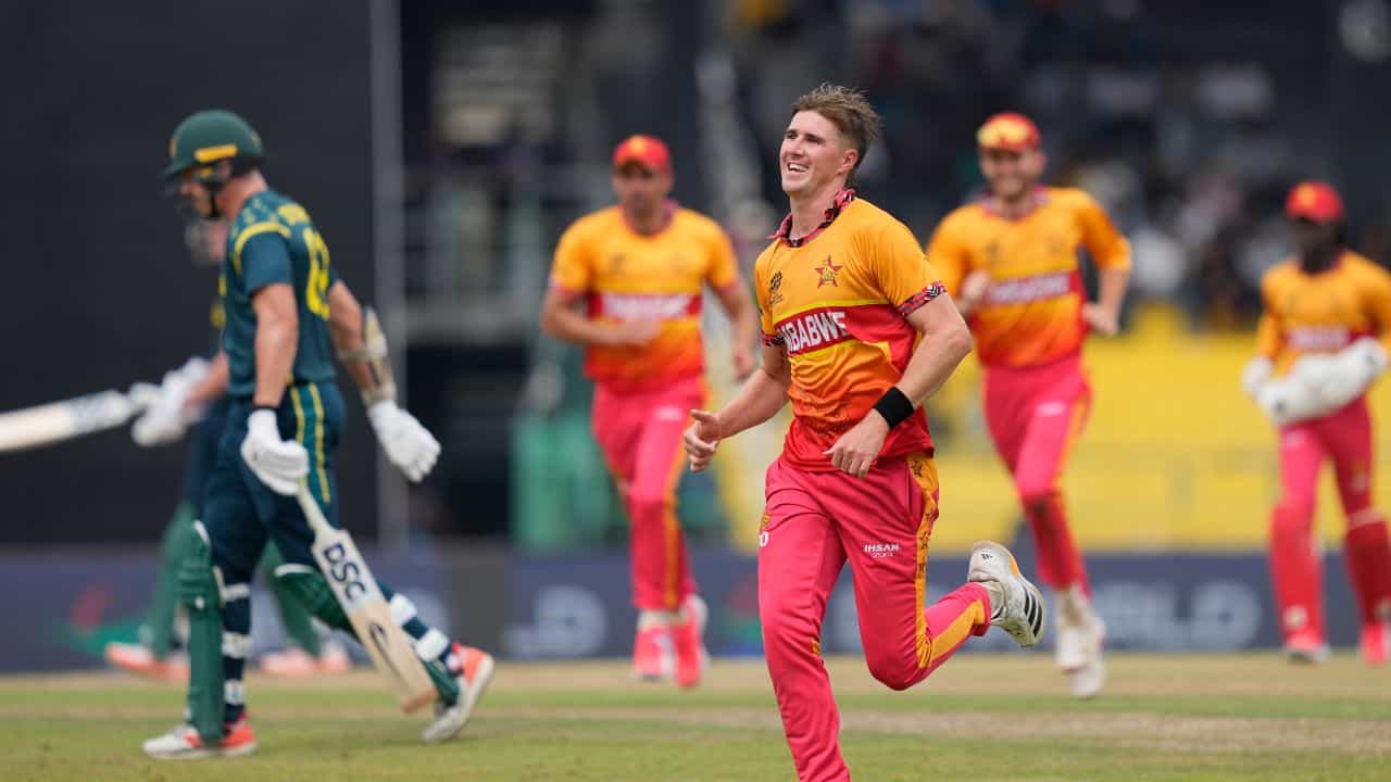 T20 World Cup 2026 : ഇതാണോ മൈറ്റി ഓസ്ട്രേലിയ? കടക്ക് പുറത്ത്! സിംബാബ്വെ സൂപ്പർ 8ൽ