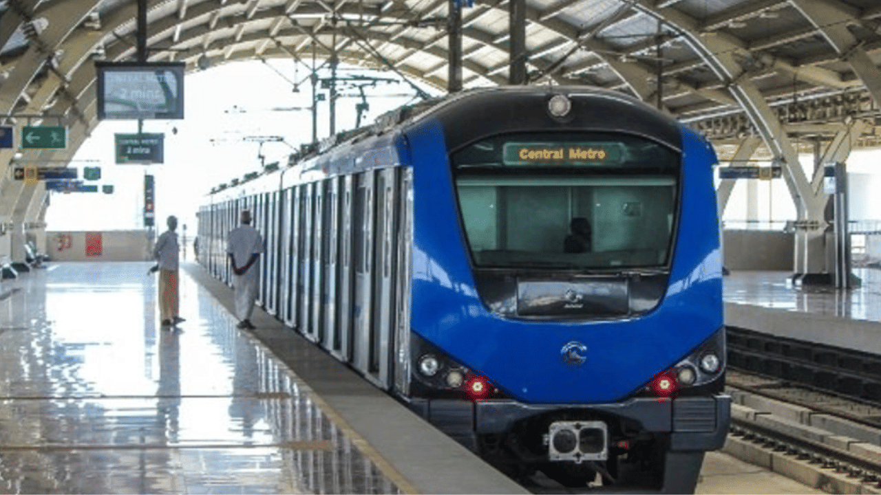 Chennai Metro: യാത്ര ദുരിതത്തിന് പരിഹാരം, ഡബിൾ ഡക്കർ പാത ഉടൻ, കുതിപ്പ് തുടർന്ന് ചെന്നൈ മെട്രോ