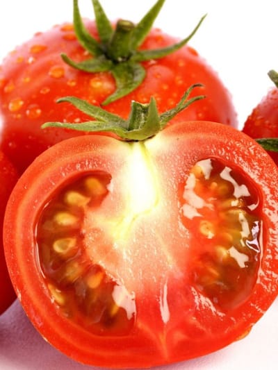 തക്കാളി ഇനി വാടില്ല, ചീയില്ല! മുറിച്ചത് എങ്ങനെ സൂക്ഷിക്കണം?