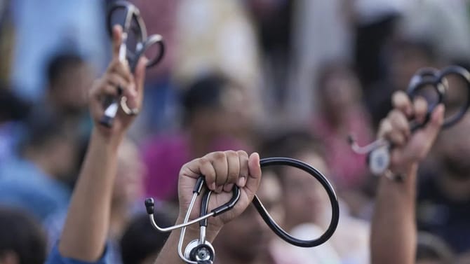 ഡോക്ടർമാരുടെ സമരം: ഡയസ്‌നോൺ പ്രഖ്യാപിച്ച് സർക്കാർ