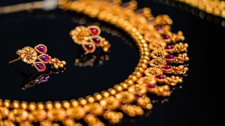 Gold Rate: സഡന്‍ ബ്രേക്ക് ഉടനില്ല; സ്വര്‍ണം ഇപ്പോള്‍ വാങ്ങുന്നതാണ് നല്ലത്‌