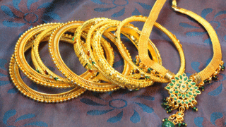 Gold Rate: സ്വര്‍ണം ഇനി നോക്കേണ്ടാ; ഇറാന്‍-ഇസ്രായേല്‍ സംഘര്‍ഷം കഥയാകെ മാറ്റും