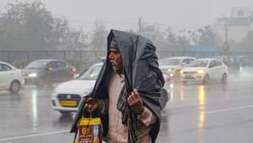 ചൂടിനിടെ കുളിരായി മഴ വരുന്നു, ഈ ജില്ലകളിൽ മാത്രം; കാലാവസ്ഥ