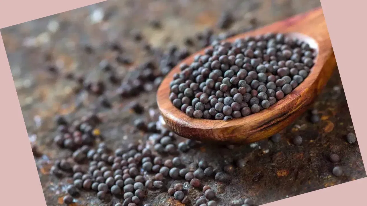 മഗ്നീഷ്യം, സെലിനിയം, ഒമേഗ-3 ഫാറ്റി ആസിഡുകൾ എന്നിവയാൽ സമ്പന്നമാണ് കടുക്. ആസ്ത്മയുടെ ആധിക്യം കുറയ്ക്കാൻ സഹായിക്കുന്ന സെലിനിയത്തിന്റെ മികച്ച ഉറവിടമാണിത്. കൂടാതെ സന്ധിവാതം, മൈഗ്രെയ്ൻ തുടങ്ങിയ അസ്വസ്ഥതകൾ കുറയ്ക്കാനും ഇതിലെ ആന്റി-ഇൻഫ്ലമേറ്ററി ഗുണങ്ങൾ സഹായിക്കുന്നു. വിശപ്പിനെ ഉത്തേജിപ്പിക്കാനും ദഹന എൻസൈമുകളുടെ പ്രവർത്തനം വേഗത്തിലാക്കാനും കടുക് വറുത്ത വിഭവങ്ങൾ ഉത്തമമാണ്.