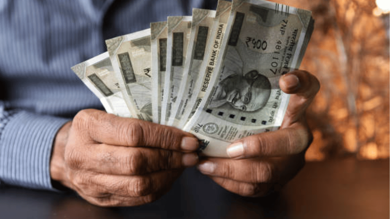 8th Pay Commission: ക്ഷാമബത്ത വർദ്ധനവ് 2% മാത്രം, എട്ടാം ശമ്പള കമ്മീഷനെ ഇത് എങ്ങനെ ബാധിക്കും? 8th Pay Commission: ക്ഷാമബത്ത വർദ്ധനവ് 2% മാത്രം, എട്ടാം ശമ്പള കമ്മീഷനെ ഇത് എങ്ങനെ ബാധിക്കും?