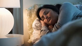 ലൈറ്റ് ഓണാക്കി ഉറങ്ങുന്നവരാണോ നിങ്ങൾ? ഈ കാര്യങ്ങൾ അറിഞ്ഞിരിക്കണം