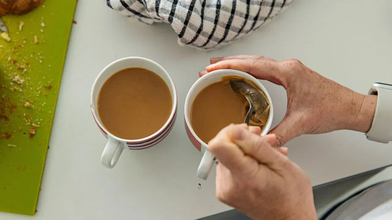 വർഷങ്ങൾ കൊണ്ട് ധമനികളിൽ അടിഞ്ഞുകൂടുന്ന കൊഴുപ്പ് ഇത്തരം പാനീയങ്ങൾ വഴി നീക്കം ചെയ്യാനാവില്ല. മാത്രമല്ല, ഇതിലെ ഉയർന്ന പൊട്ടാസ്യം അളവ് വൃക്കരോഗികൾക്കും ഹൃദ്രോഗികൾക്കും 'ഹൈപ്പർകലീമിയ' പോലുള്ള അപകടകരമായ അവസ്ഥയുണ്ടാക്കാം. 