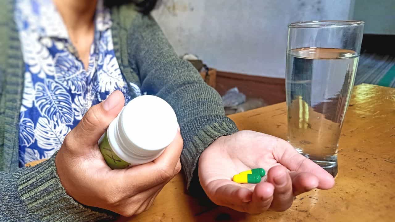 Acidity Pill Risk: അസിഡിറ്റിക്കുള്ള ഗുളിക കഴിക്കാറുണ്ടോ?: ഇത്  ആരോ​ഗ്യത്തെ കുഴപ്പത്തിലാക്കും