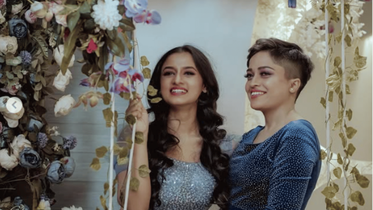 ഒരു മാസം 399 രൂപയാണ് സബ്സ്ക്രിപ്ഷനായി ചെലവാകുന്നത്. ഇതുവരെ 845 സബ്സ്ക്രൈബേഴ്സിനെയാണ് നൂറ സ്വന്തമാക്കിയത്. 12 സ്റ്റോറികളും ഒരു പോസ്റ്റും നൂറ പങ്കുവച്ചിട്ടുണ്ട്. 503 സബ്സ്ക്രൈബേഴ്സാണ് ആദിലയ്ക്കുള്ളത്. 
