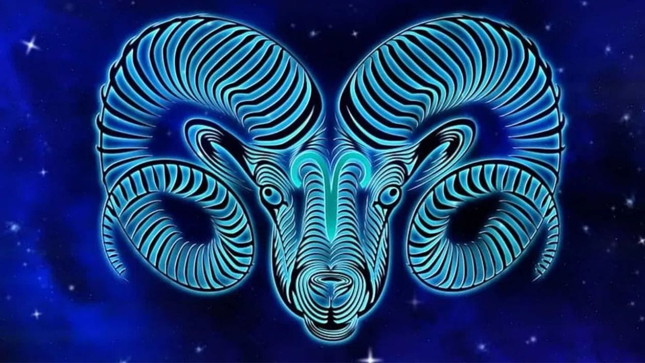  മേടം: മേടം രാശിക്കാർക്ക് കേതുവിന്റെ സംക്രമണം വളരെ ഗുണകരമായ ഫലങ്ങൾ നൽകുമെന്ന് വിശ്വസിക്കപ്പെടുന്നു. ഇവർക്ക് പുതിയ തൊഴിൽ അവസരങ്ങൾ ഉയർന്നു വരും. ബിസിനസിൽ പെട്ടെന്ന് സാമ്പത്തിക നേട്ടങ്ങൾ ഉണ്ടാകാൻ സാധ്യത. ഏറെ നാളായി മുടങ്ങിക്കിടക്കുന്ന നിങ്ങളുടെ എന്തെങ്കിലും പദ്ധതികൾ ഉണ്ടെങ്കിൽ അത് ഈ കാലയളവിൽ പൂർത്തീകരിക്കാൻ സാധിക്കും. നിക്ഷേപങ്ങളിൽ നിന്ന് വരുമാനം ലഭിക്കും നിങ്ങളുടെ ആത്മവിശ്വാസം വർദ്ധിക്കും. പ്രധാനപ്പെട്ട തീരുമാനങ്ങൾ നിങ്ങൾക്ക് അനുകൂലമായി വരും. ജീവിതത്തിൽ ഒരു പ്രധാനപ്പെട്ട വ്യക്തിയെ കണ്ടുമുട്ടാനും സാധ്യത.(PHOTO: TV9 NETWORK)