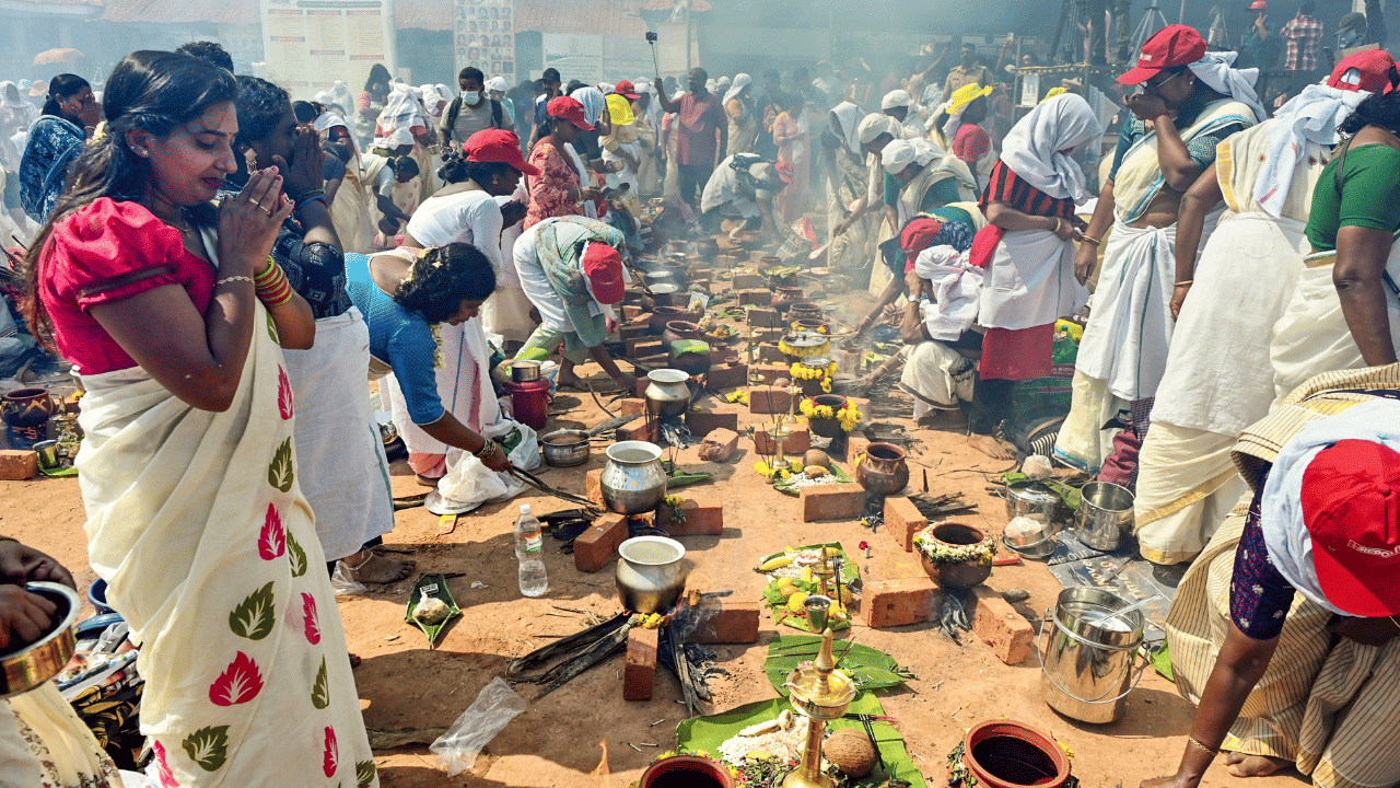 പൊങ്കാല അടുപ്പിന് അരികിൽ നിൽക്കുമ്പോൾ ചൂട് കൂടുതലായതിനാൽ തണലുള്ള സ്ഥലങ്ങളിൽ വിശ്രമിക്കാൻ ശ്രദ്ധിക്കുക. കുടയോ തൊപ്പിയോ ഉപയോഗിക്കുക. രാവിലെ 11 മണി മുതൽ വൈകിട്ട് 3 മണി വരെ നേരിട്ട് സൂര്യപ്രകാശം ഏൽക്കുന്നത് പരമാവധി ഒഴിവാക്കുക.
