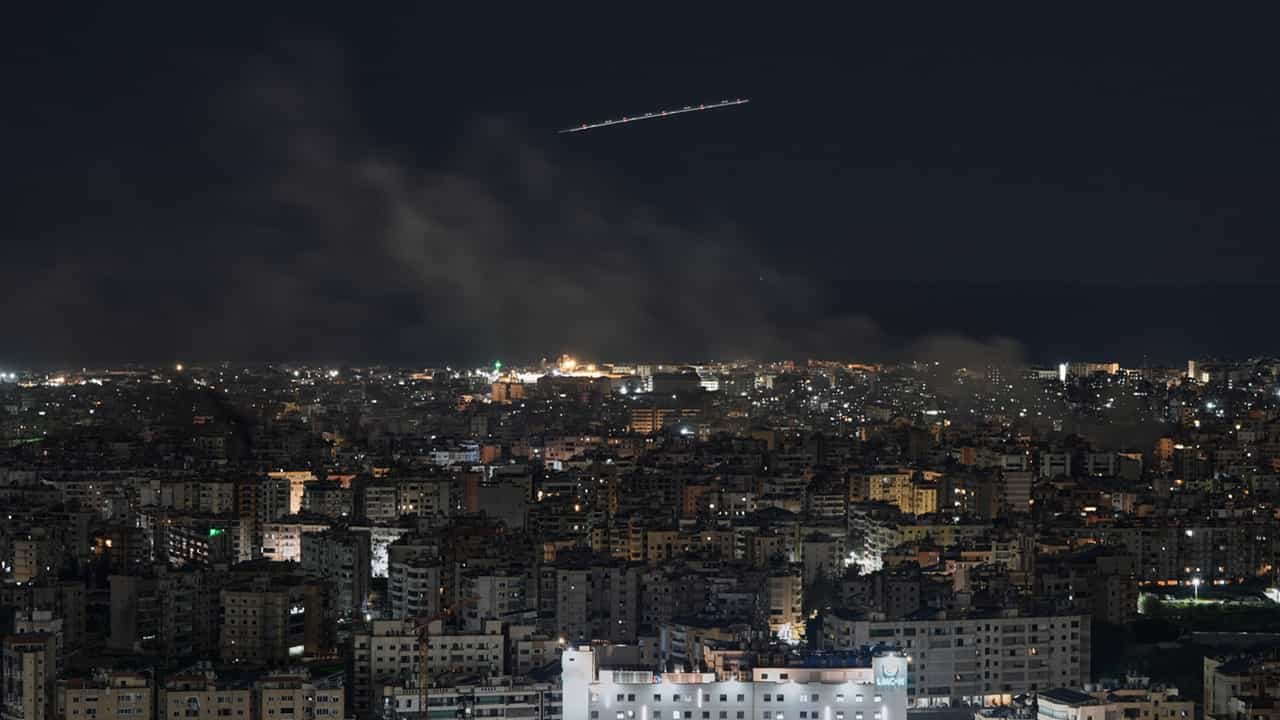 Israel strikes Beirut: ബെയ്‌റൂട്ടിലെ ഹിസ്ബുള്ള കേന്ദ്രങ്ങള്‍ തകര്‍ത്ത് ഇസ്രായേല്‍; ആയുധ കേന്ദ്രങ്ങളും ചാമ്പലാക്കി