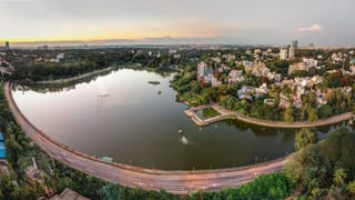 മഹന്ത് സ്വാമി മഹാരാജിന്റെ സാന്നിധ്യത്തിൽ സാരംഗ്പൂർ ഭക്തിസാന്ദ്രം; ഗംഭീരമായി പുഷ്പദോളോത്സവം