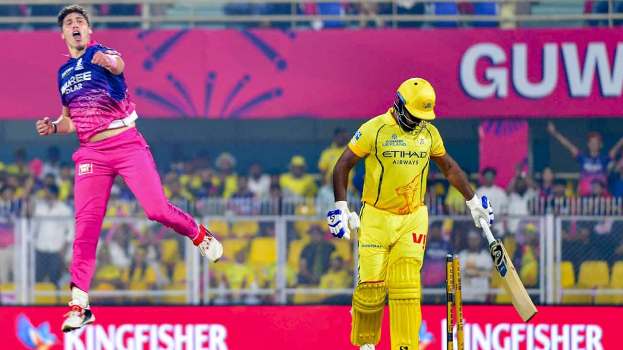 IPL 2026: സഞ്ജുവിനെയും ചെന്നൈയും കുറ്റം പറയുന്നവര് അറിയാന്; രാജസ്ഥാനെതിരെ ചതിച്ചത് പിച്ചിലെ ആ പ്രശ്നം; അക്കമിട്ട് നിരത്തി അശ്വിന് IPL 2026: സഞ്ജുവിനെയും ചെന്നൈയും കുറ്റം പറയുന്നവര് അറിയാന്; രാജസ്ഥാനെതിരെ ചതിച്ചത് പിച്ചിലെ ആ പ്രശ്നം; അക്കമിട്ട് നിരത്തി അശ്വിന്