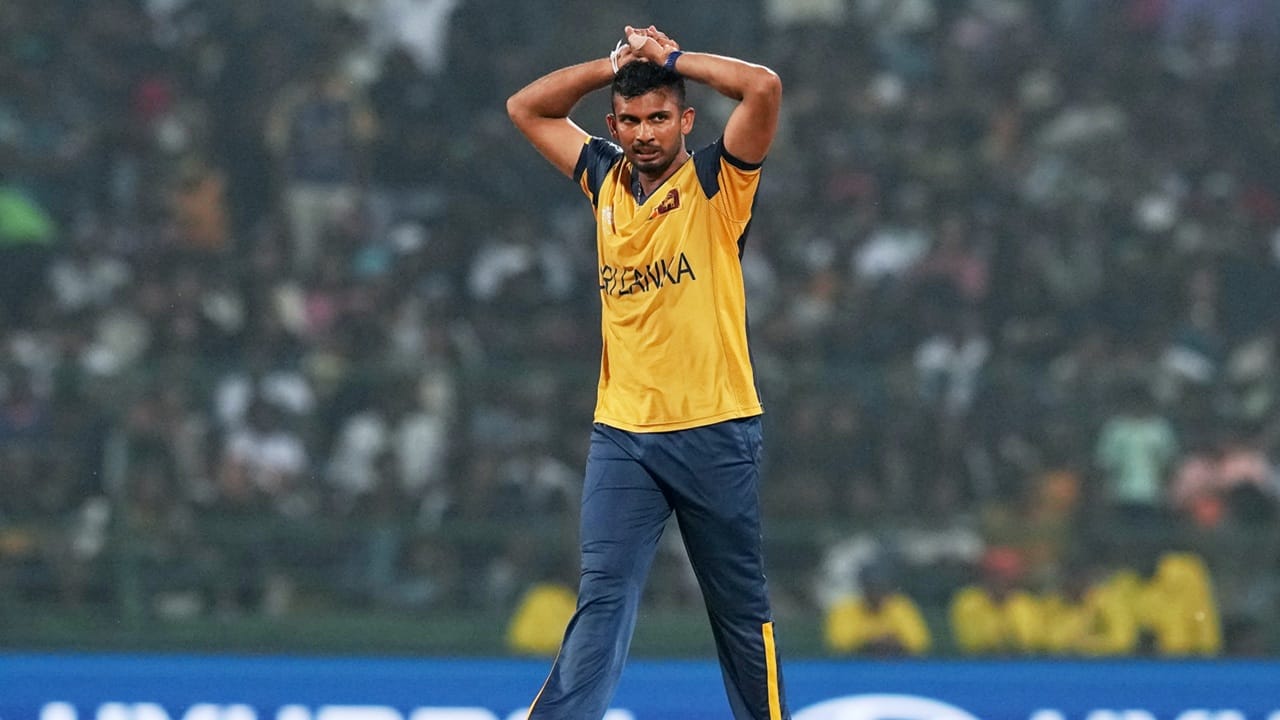 2 കോടി രൂപയ്ക്ക് ദസുൻ ശനക ആർആറിൽ ചേരും. ശ്രീലങ്കയ്ക്കായി 6 ടെസ്റ്റുകളിലും 71 ഏകദിനങ്ങളിലും 131 ടി20 മത്സരങ്ങളിലും ദസുൻ ശനക കളിച്ചിട്ടുണ്ട്.  അന്താരാഷ്ട്ര ക്രിക്കറ്റിൽ 3350-ലധികം അന്താരാഷ്ട്ര റൺസും 86 വിക്കറ്റുകളും ദസുൻ ശനകയുടെ പേരിലുണ്ട്. മുമ്പ് ഐപിഎല്ലിൽ ഗുജറാത്ത് ടൈറ്റൻസിനായി ശനക കളിച്ചിട്ടുണ്ടെന്നും ഐപിഎല്ലിന്റെ പ്രസ്താവനയിൽ പറയുന്നു.