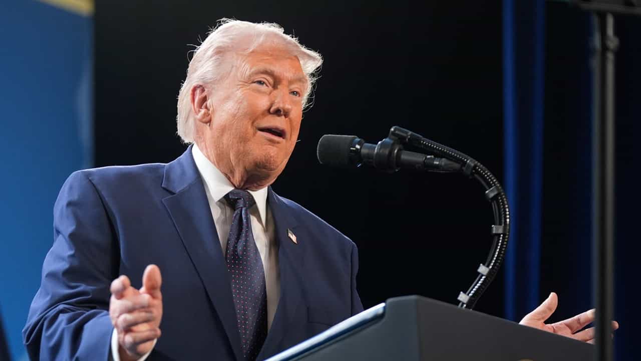 US-Israel vs Iran War: ഖാര്‍ഗ് ദ്വീപ് തരിപ്പണമാക്കിയെന്ന് യുഎസ്; ഹോർമുസ് കടലിടുക്കിൽ തൊട്ടാൽ കളി മാറുമെന്ന് ഇറാനോട് ട്രംപ്‌