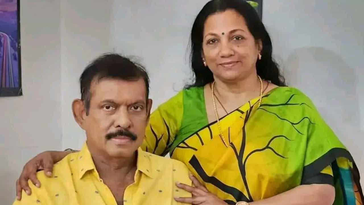 EA Rajendran-Sandhya: അന്ന് അറിയാതെ ചിരിച്ചുപോയി, അതിനുശേഷം വേര്പിരിയേണ്ടി വന്നിട്ടില്ല EA Rajendran-Sandhya: അന്ന് അറിയാതെ ചിരിച്ചുപോയി, അതിനുശേഷം വേര്പിരിയേണ്ടി വന്നിട്ടില്ല