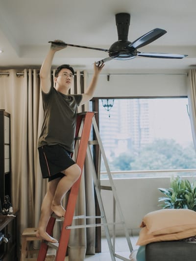 ഫാന്‍ വൃത്തിയാക്കുമ്പോള്‍ ഇക്കാര്യങ്ങള്‍ മറക്കരുതേ