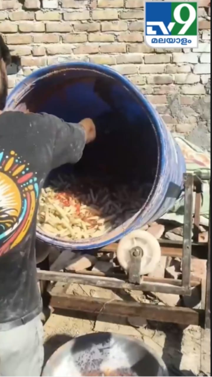 സിമൻ്റ് മികസ്റിൽ പലഹാരമുണ്ടാക്കുന്നു, ഇവിടെ ഫുഡ് സേഫ്റ്റിയൊന്നുമില്ലേ?