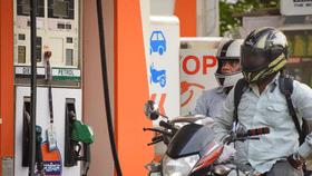 പെട്രോളും ഡീസലും ആവശ്യത്തിന്, വ്യാജവാർത്തകൾ വിശ്വസിക്കേണ്ട