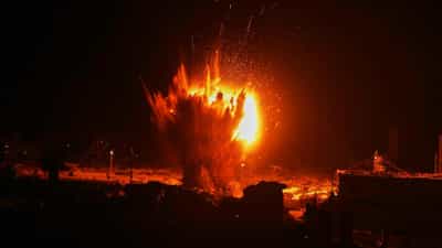 Israel-Palestine Conflict: ഗാസയില്‍ കൂട്ടകുരുതി തുടരുന്നു; ഗര്‍ഭിണി ഉള്‍പ്പെടെ 12 പേര്‍ കൊല്ലപ്പെട്ടു