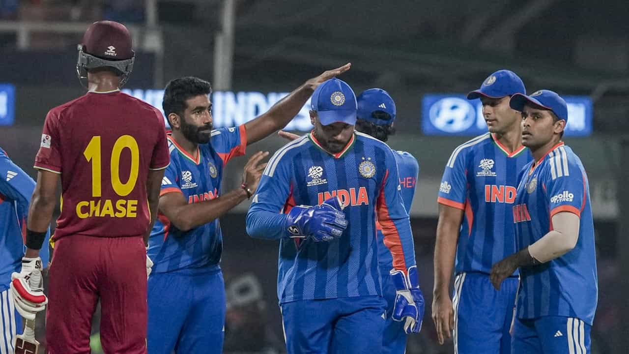 India vs West Indies: കരുത്തറിയിച്ച് കരീബിയന്‍ സംഘം; വെര്‍ച്വല്‍ ക്വാര്‍ട്ടര്‍ ഫൈനലില്‍ ഇന്ത്യയ്ക്ക് 196 റണ്‍സ് വിജയലക്ഷ്യം