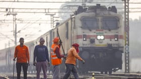 RRB ALP Recruitment 2026: പ്രായം 18-നും 30-നും ഇടയിലാണോ? റെയില്‍വേയ്ക്ക് നിങ്ങളെ ആവശ്യമുണ്ട്; അസിസ്റ്റന്റ് ലോക്കോ പൈലറ്റാകാം...