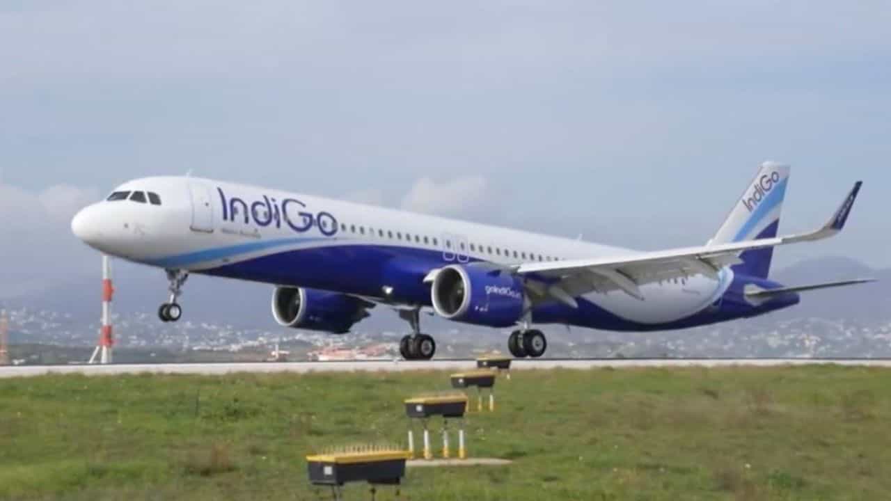 Indigo Fuel Surcharge: പറക്കാൻ ഇനി പണമധികമാകും!; എയർ ഇന്ത്യയ്ക്ക് പിന്നാലെ ഇന്ധന സർചാർജ് ഏർപ്പെടുത്തി ഇൻഡിഗോയും