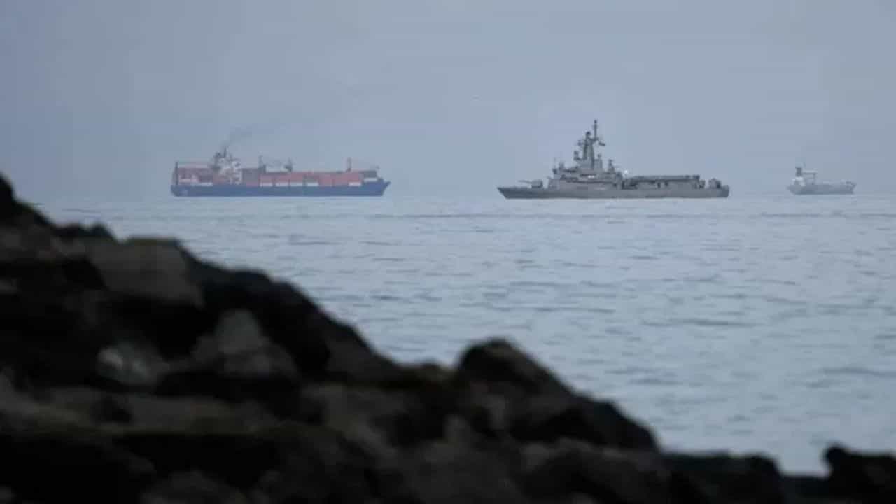 Iran-US Conflict: ഇറാന്റെ മിസൈൽ കേന്ദ്രങ്ങൾ തകർത്ത് യുഎസ്; സമാധാനത്തിനായി ഇടപെട്ട് പ്രധാനമന്ത്രി മോദി Iran-US Conflict: ഇറാന്റെ മിസൈൽ കേന്ദ്രങ്ങൾ തകർത്ത് യുഎസ്; സമാധാനത്തിനായി ഇടപെട്ട് പ്രധാനമന്ത്രി മോദി
