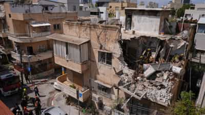 Iran-US Conflict: ഇസ്രായേലില് കനത്ത ആക്രമണം, പൗരന്മാരോട് ജാഗ്രത പാലിക്കണമെന്ന് യുഎസ്; തിരിച്ചടി ശക്തമാക്കി ഇറാന് Iran-US Conflict: ഇസ്രായേലില് കനത്ത ആക്രമണം, പൗരന്മാരോട് ജാഗ്രത പാലിക്കണമെന്ന് യുഎസ്; തിരിച്ചടി ശക്തമാക്കി ഇറാന്