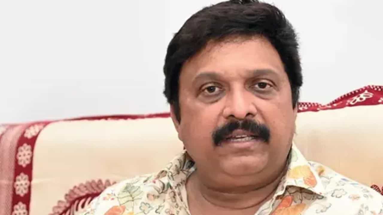 K B Ganesh Kumar: മന്ത്രി ഗണേഷ് കുമാറിന്റെ രാജി ആവശ്യം കടുപ്പിച്ച് പ്രതിപക്ഷം; മുഖ്യമന്ത്രിയെ കണ്ടേക്കും