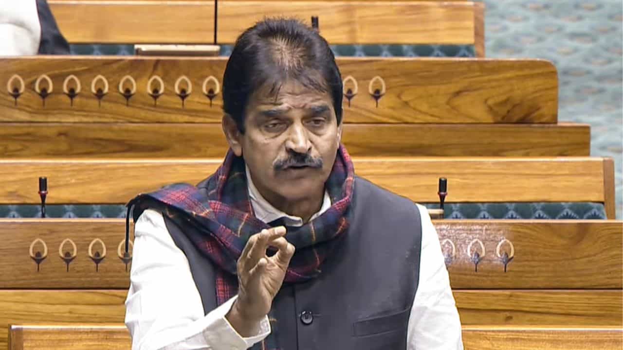 Kerala Assembly Election 2026: ഞങ്ങള്‍ക്കല്‍പ്പം വേഗത കുറവാണ്, നിങ്ങള്‍ സിപിഎമ്മിനെ കുറിച്ച് സംസാരിക്കൂ; വാക്കില്‍ വ്യക്തതയില്ലാതെ കെസി