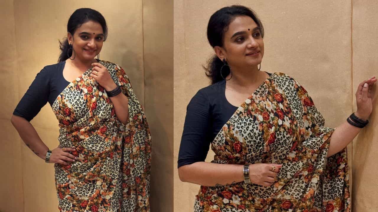 KrishnaPrabha: 5ാം ക്ലാസ്സിൽ പഠിക്കുമ്പോൾ ABVP യിൽ പ്രവർത്തിച്ചവർക്ക് വോട്ടേഴ്സ് ലിസ്റ്റിൽ പേര് ചേർക്കണമെന്ന് അറിയില്ലേ? കൃഷ്ണപ്രഭ KrishnaPrabha: 5ാം ക്ലാസ്സിൽ പഠിക്കുമ്പോൾ ABVP യിൽ പ്രവർത്തിച്ചവർക്ക് വോട്ടേഴ്സ് ലിസ്റ്റിൽ പേര് ചേർക്കണമെന്ന് അറിയില്ലേ? കൃഷ്ണപ്രഭ