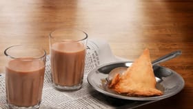 ഗ്യാസ് ഇല്ല, ഇനി 'അടിച്ച' ചായകുടിക്കാർ എന്തുചെയ്യും?