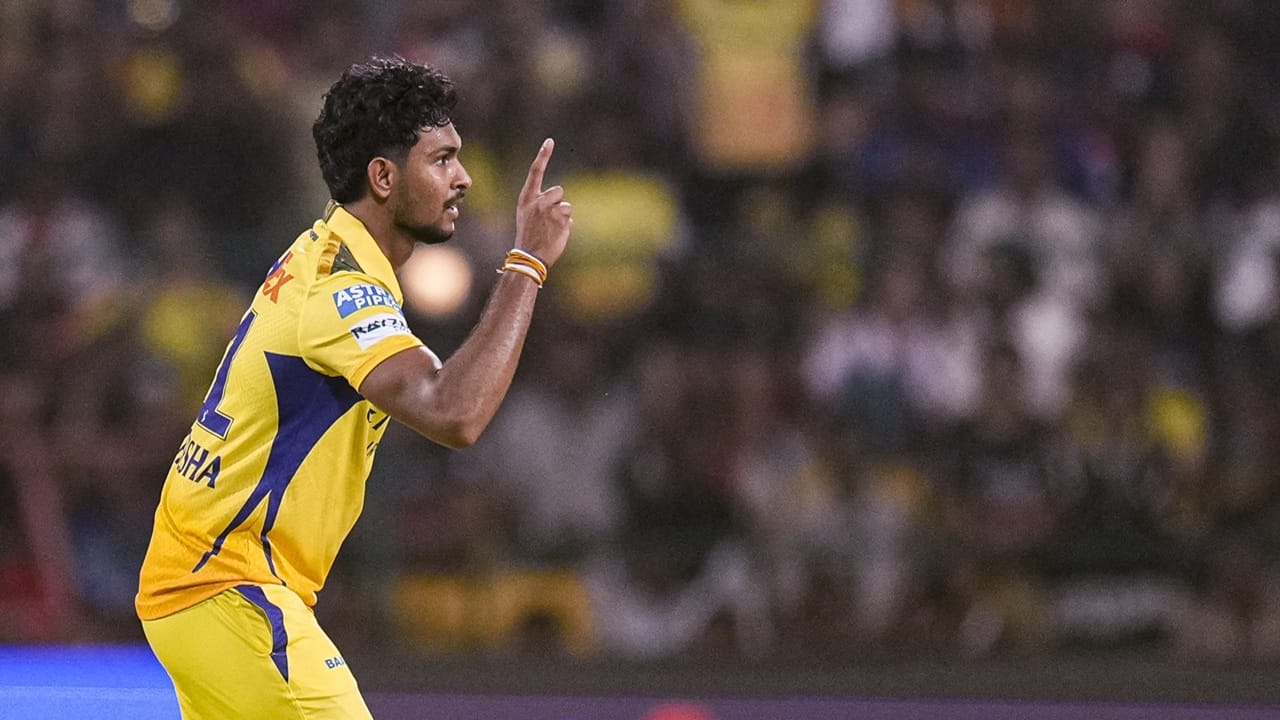 കാലിനാണ് പതിരണയ്ക്ക് പരിക്കേറ്റത്. തുടര്‍ന്ന് ടി20 ലോകകപ്പില്‍ കളിക്കാനായില്ല. താരം നിലവില്‍ ഫിറ്റ്‌നസ് വീണ്ടെടുക്കാനുള്ള ശ്രമത്തിലാണ്. ഏപ്രില്‍ പകുതിയോടെ താരം ടീമിനൊപ്പം ചേരുമെന്ന് പ്രതീക്ഷിക്കുന്നതായി മുഖ്യ പരിശീലകന്‍ അഭിഷേക് നായര്‍ പറഞ്ഞു (Image Credits: PTI).