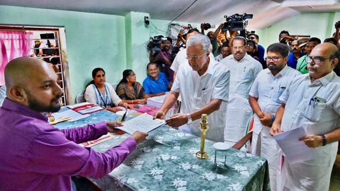 മുഖ്യമന്ത്രിയുടെ സ്വത്ത് വിവരങ്ങൾ പുറത്ത്