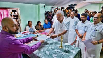 Pinarayi Vijayan Investment: മുഖ്യമന്ത്രിയുടെ സ്വത്ത് വിവരങ്ങൾ പുറത്ത്, ആകെ ഒരു കോടിയിലധികം രൂപയുടെ നിക്ഷേപമോ?