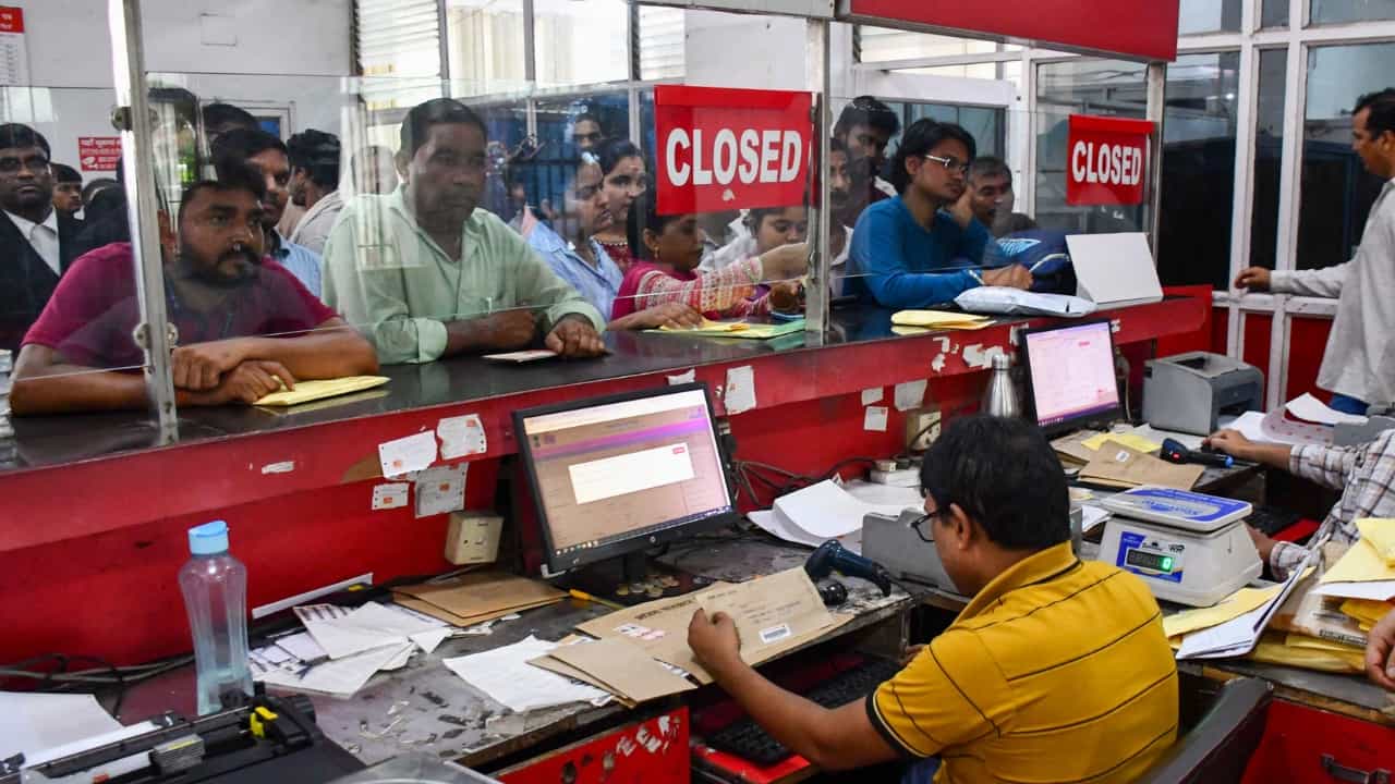 Post Office Scheme: 5 വർഷം കൊണ്ട് പലിശ 90,000 കിട്ടും, കിടിലൻ പോസ്റ്റോഫീസ്  സ്കീം