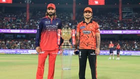 ടോസ് ആര്‍സിബിക്ക്, ബൗളിങ് തിരഞ്ഞെടുത്തു; പ്ലേയിങ് ഇലവന്‍ അറിയാം