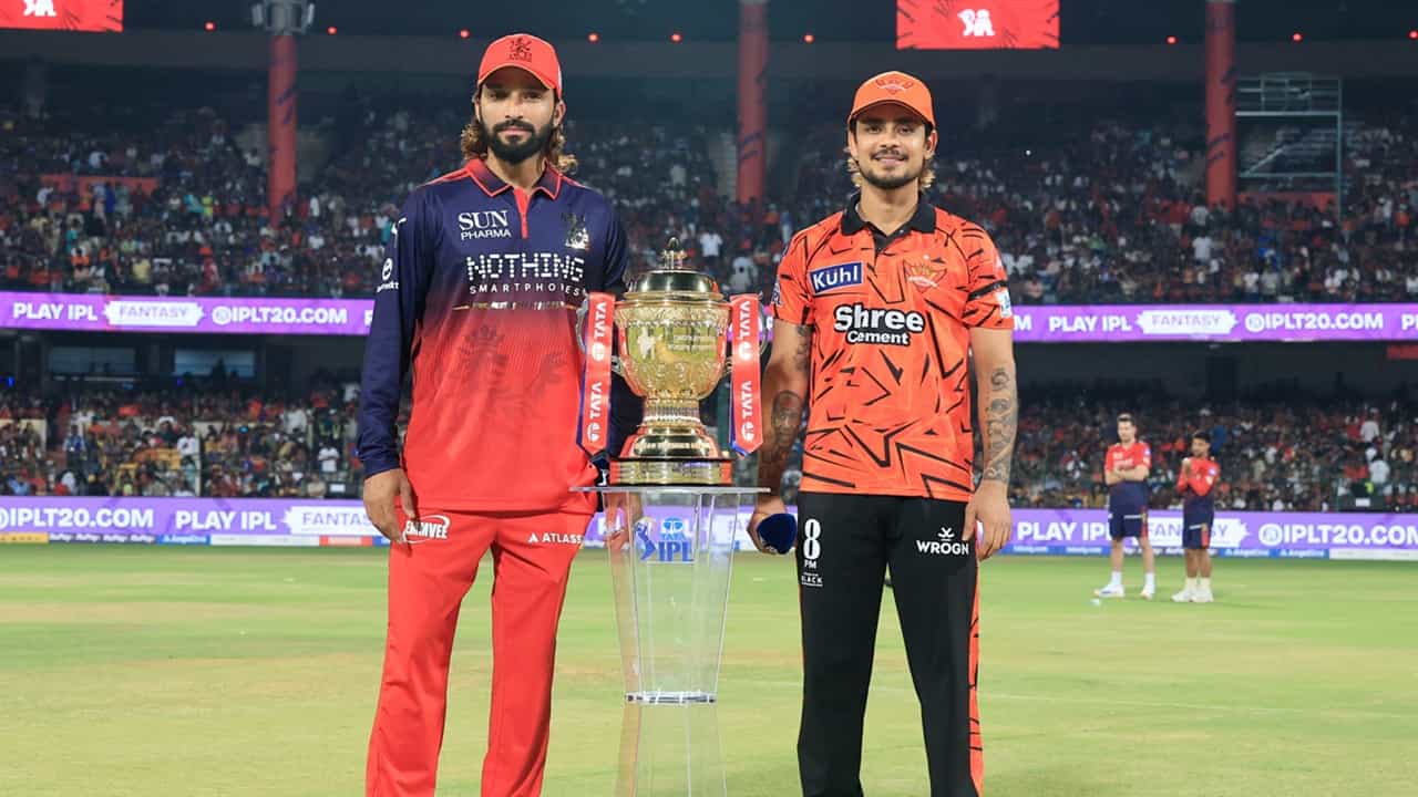 IPL 2026: ടോസ് ആര്സിബിക്ക്, ബൗളിങ് തിരഞ്ഞെടുത്തു; പ്ലേയിങ് ഇലവന് അറിയാം IPL 2026: ടോസ് ആര്സിബിക്ക്, ബൗളിങ് തിരഞ്ഞെടുത്തു; പ്ലേയിങ് ഇലവന് അറിയാം
