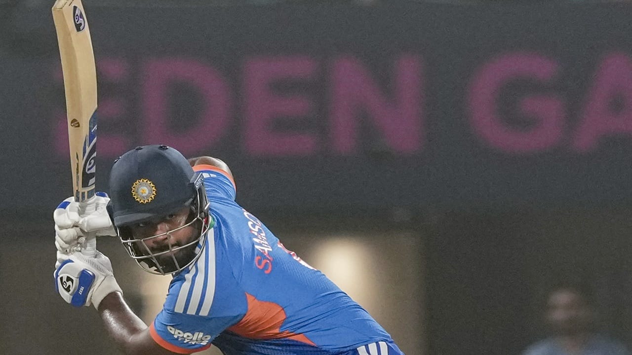 സ്‌പെഷ്യലായ മത്സരത്തില്‍ മികച്ച പ്രകടനം കാഴ്ചവയ്ക്കാന്‍ സാധിച്ചതില്‍ സന്തോഷമുണ്ട്. അൽപ്പം ബുദ്ധിമുട്ടുള്ള ഒരു ചേസായിരുന്നു. കൃത്യമായ ഇടവേളകളിൽ വിക്കറ്റുകൾ നഷ്ടപ്പെട്ടത് വെല്ലുവിളിയായെന്നും സഞ്ജു വെളിപ്പെടുത്തി  (Image Credits: PTI).