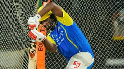 Sanju Samson: സഞ്ജു സാംസണ് വിക്കറ്റ് കീപ്പറാകില്ല, ഫീല്ഡര് മാത്രം? സൂചനകള് ഇങ്ങനെ Sanju Samson: സഞ്ജു സാംസണ് വിക്കറ്റ് കീപ്പറാകില്ല, ഫീല്ഡര് മാത്രം? സൂചനകള് ഇങ്ങനെ