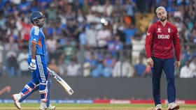 ഇംഗ്ലണ്ടിന് മുന്നില്‍ കൂറ്റന്‍ റണ്‍മല സൃഷ്ടിച്ച് ഇന്ത്യ