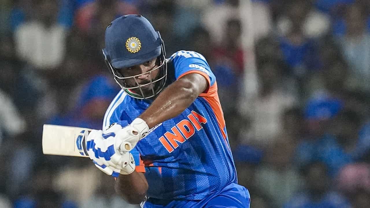 Sanju Samson: പരിശീലനത്തില് പങ്കെടുത്തില്ല, സഞ്ജു സാംസണ് എവിടെ? ഇന്ന് കളിക്കില്ലേ? Sanju Samson: പരിശീലനത്തില് പങ്കെടുത്തില്ല, സഞ്ജു സാംസണ് എവിടെ? ഇന്ന് കളിക്കില്ലേ?